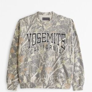 BRAND NEW WITHOUT TAGS Abercrombie & Fitch Yosemite Camo Crew Sweatshirt Medium